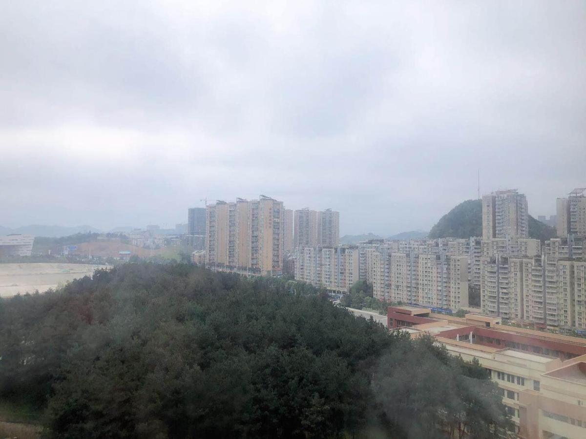 Iu Hotel Guiyang Olympic Sports Center China Resources Vientiane المظهر الخارجي الصورة